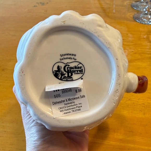 Stoneware Santa mug from Cracker Barrel. New with tag - Picture 5 of 8